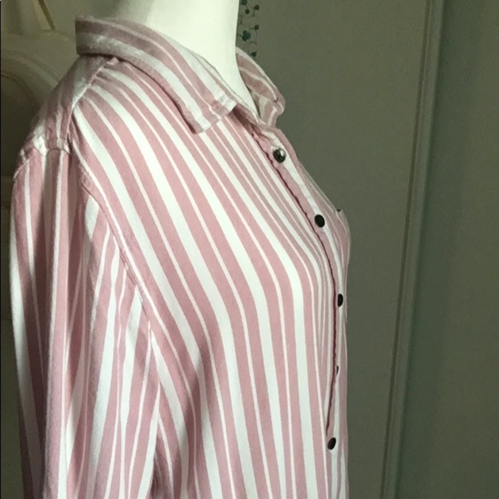 Jachs Girlfriend Women’s Button Down Striped Shirt - Picture 6 of 6